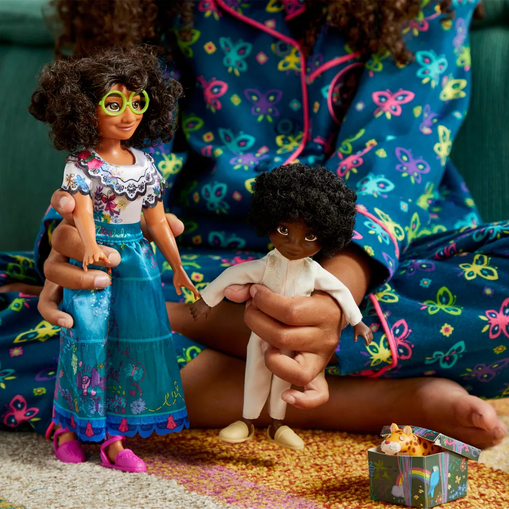 Jakks Ensemble Cérémonie De Mirabel Et Antonio, Encanto La Fantastique Famille Madrigal 4 Jakks Ensemble Cérémonie De Mirabel Et Antonio, Encanto La Fantastique Famille Madrigal – Image 2