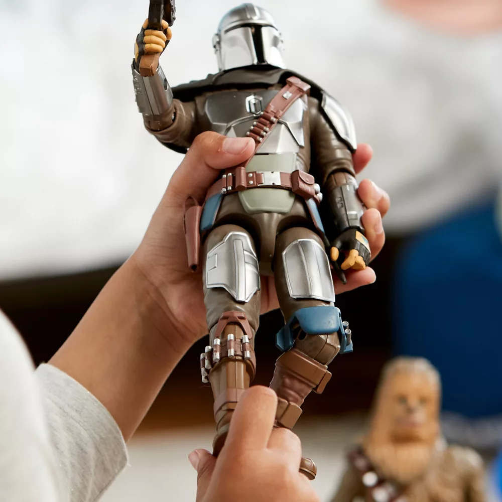 Disney Store Figurine The Mandalorian Articulée Et Parlante 6 Disney Store Figurine The Mandalorian Articulée Et Parlante – Image 4