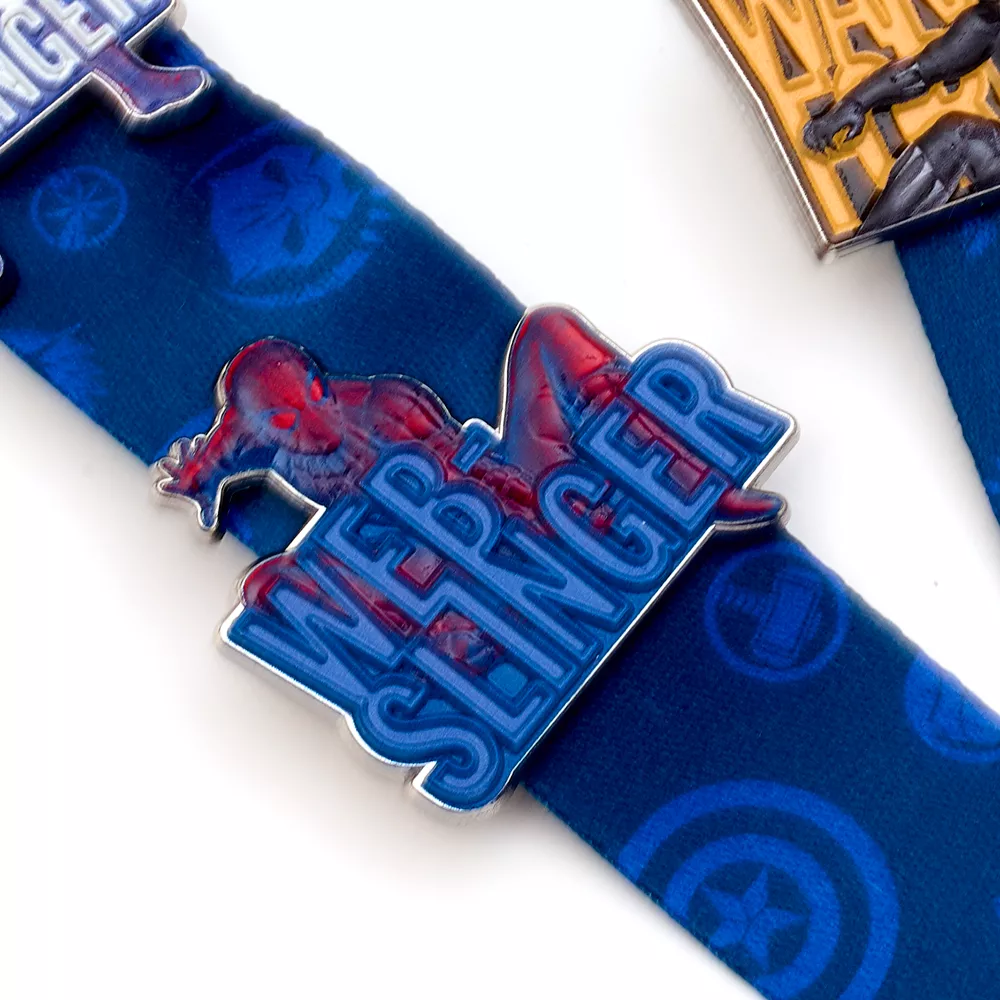 Disney Store Ensemble Pin's Et Tour De Cou Avengers 6 Disney Store Ensemble Pin's Et Tour De Cou Avengers â Image 4